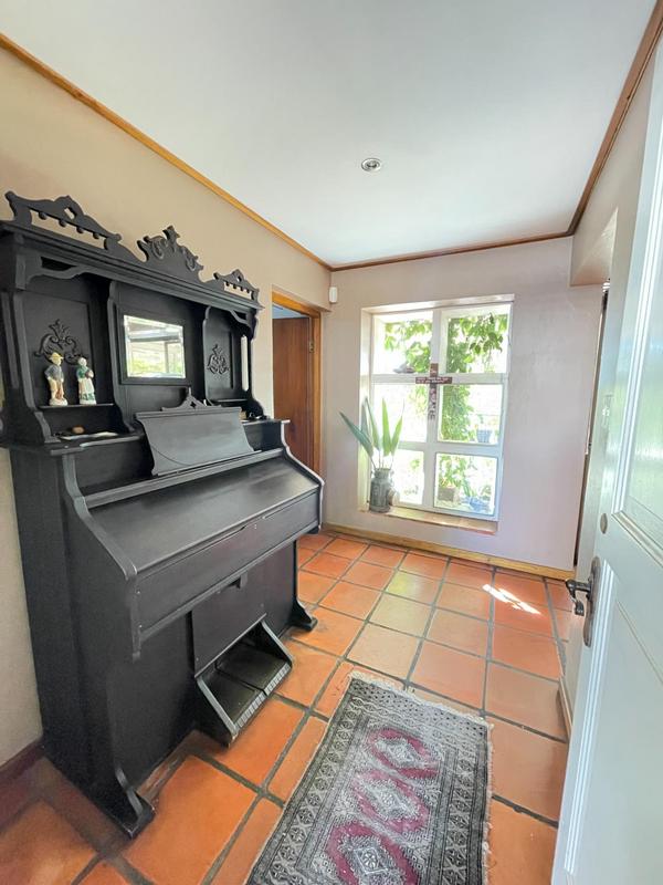 5 Bedroom Property for Sale in Bergzicht Western Cape